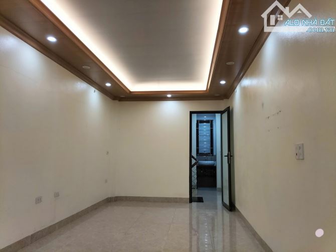 CHỈ NHỈNH 10 TỶ‼️ Bán nhà MẶT ĐƯỜNG Ngọc Hồi, Thanh Trì DT 33m2, 5T - 1