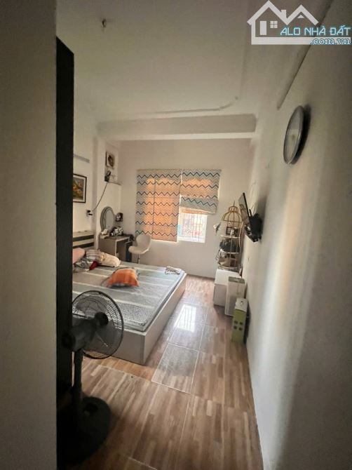 Cho thuê nhà kinh doanh,vp Láng Hạ, 50m2, 4 tầng, 5 ngủ, 17 triệu - 2