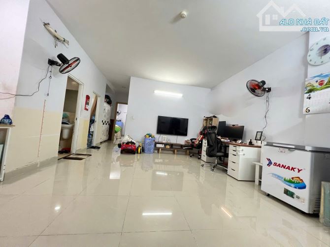 100m2, 13tr/th, 3PN, 2WC,  Nội thất, 10A Trần Nhật Duật, Tân Định, Q1. - 2