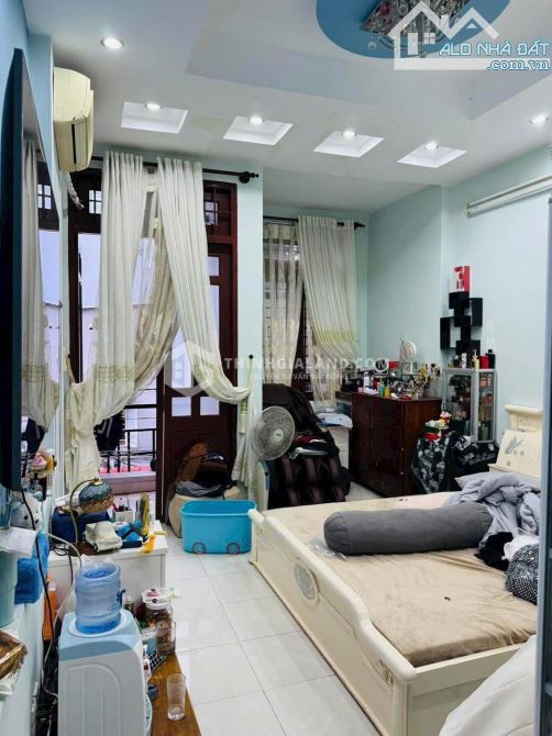 BÁN NHÀ 3TẦNG KHU VỰC TRUNG TÂM PHƯỜNG 3 VŨNG TÀU_NHÀ ĐẸP TIỆN ÍCH ĐẦY ĐỦ_74M2 CHỈ 5.8 TỶ - 2