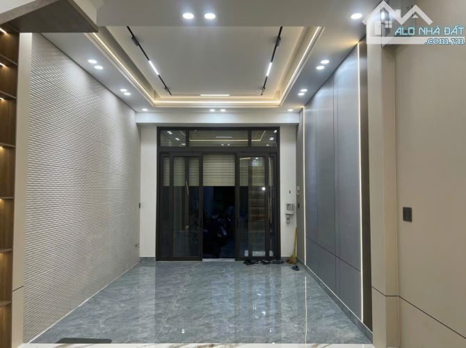 Nhà khu đồng bộ khu Osimi dt 4x15.5 3 lầu thang máy giá 11.5 tỷ - 2