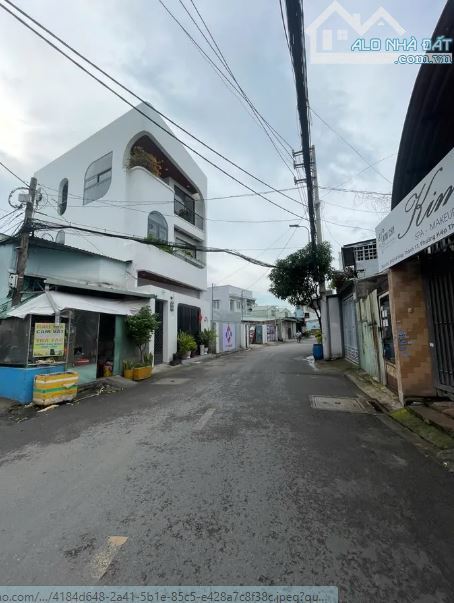 BÁN NHÀ CẤP 4 – TẶNG ĐẤT VỊ TRÍ ĐẸP NGAY CHỢ HIỆP THÀNH 13– Quận 12 , Giá 5,55 tỷ - 2