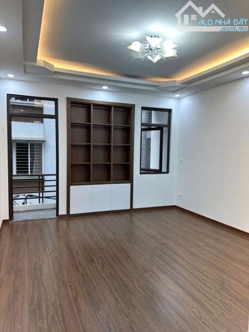 Nhà đẹp Nguyễn Văn Huyên 70m, 6T kinh doanh, #ga_ra 2 thoáng ở ngay 21.5 tỷ - 2