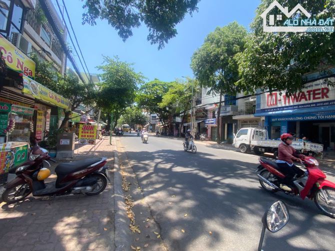 Bán Nhà 1 trệt 2 lầu - Phường 4 - 64M2 (4x16)M - Giá: 9.5 Tỷ (TL) - 2