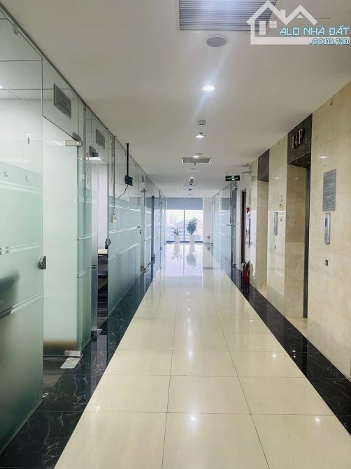 CHO THUÊ VĂN PHÒNG TẠI DUY TÂN, CẦU GIẤY - 500M2 - GIÁ 12$ CÓ DỊCH VỤ CHUNG - 2