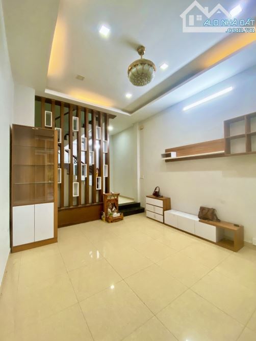 [LONG TRƯỜNG] MẶT TIỀN VÕ VĂN HÁT — 3 TẦNG 80M2 DÒNG TIỀN 12TR/THÁNG — GIÁ CHỈ 7.3 TỶ‼️💰 - 2
