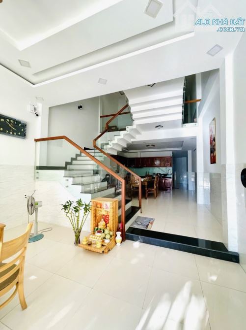 HIẾM - NHÀ MẶT TIỀN ĐOÀN KHUÊ - KHU VIP NAM VIỆT Á - 100m2 - MỚI Ở NGAY - 12ty9. - 2