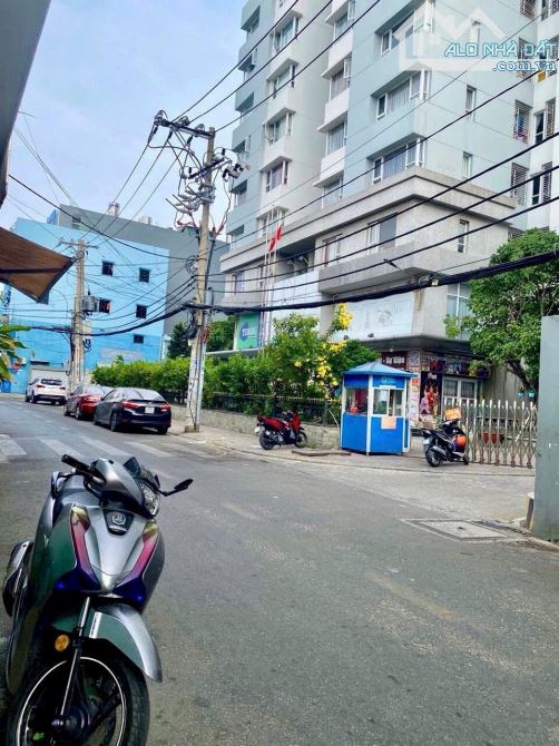 Mặt tiền 257C Thích Quảng Đức P4 Phú Nhuận DT: 4mx25m CN: 84m2 KC: 5 Tầng Giá: 22,5 Tỷ - 2