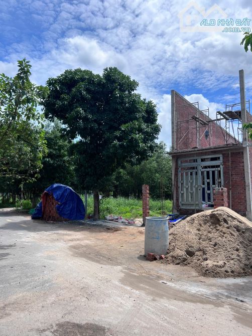 Sót lại nền đất 94mn2, sổ sẵn kề bên căn nhà xây An viễn, Trảng Bom. 1,45 tỷ - 2