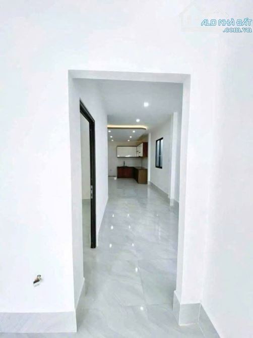CẦN BÁN GẤP NHÀ 1 TRỆT 1 LẦU GẦN CHỢ BÌNH CHÁNH – GIÁ CHỈ 1 TỶ 260 TRIỆU - 2