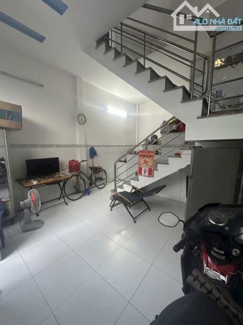 Bán gấp nhà Bình Tân hẻm xe hơi còn mới đẹp (4mx7m) chỉ hơn 2 tỷ - 2
