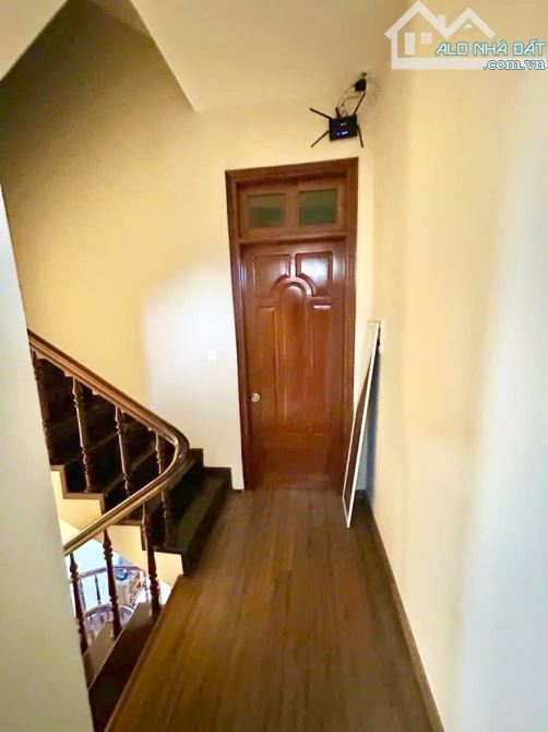 Bán gấp nhà mặt phố cổ Hàng Nón, giá tốt 46, 6 tỷ, 55 m,  vỉa hè kinh doanh rộng thoáng - 2