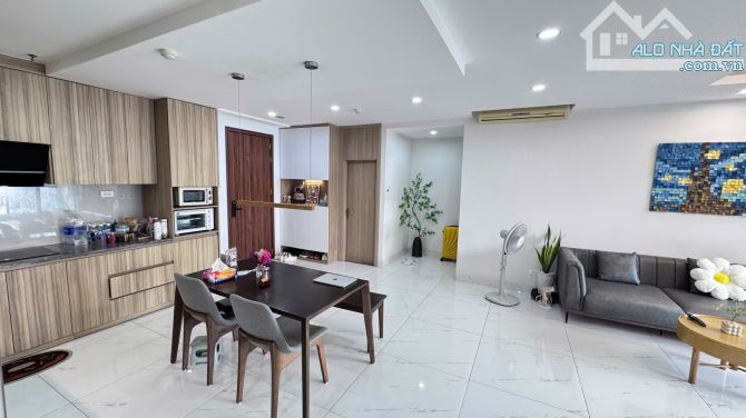 Bán chcc CT2 Vietel The Light Trung Văn căn góc 131m 3PN full đồ ban công hướng Nam - 2