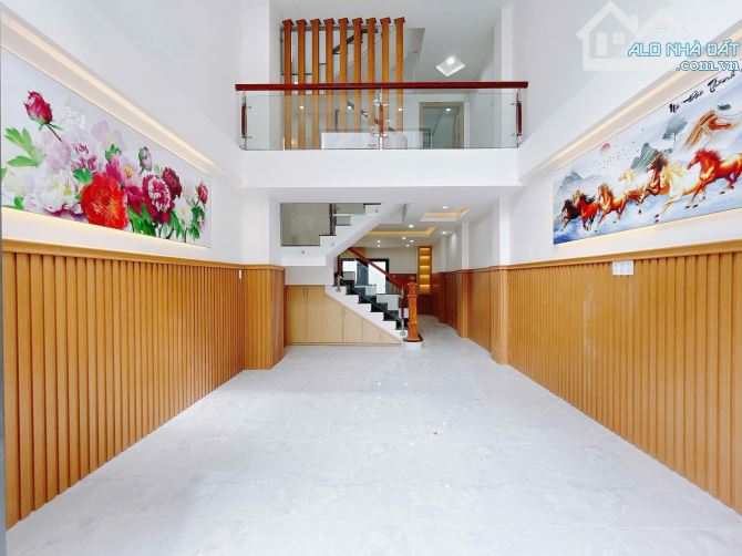 Bán nhà mới xây BTCT – Khu Kiều Đàm Q7 – 4.2x12m, 3 lầu đẹp, đường 6m giá 10,5 tỷ - 2