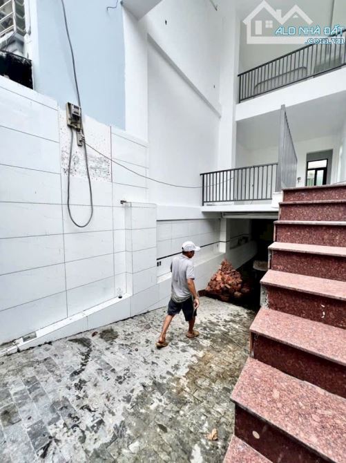 Bán nhà góc  6 tầng 4×15 có hầm gần vành đai trong khu tên lửa - 2