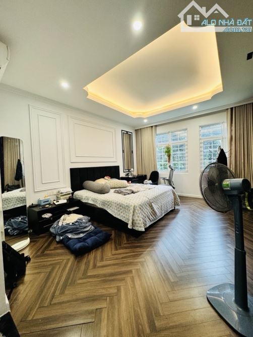 BÁN NHÀ PHÂN LÔ HOÀNG QUỐC VIỆT- Ô TÔ TRÁNH- 95M2, 4 TẦNG, MẶT TIỀN 6M- GIÁ 20 TỶ - 2