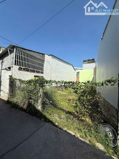 Bán Lô đất diện tích 95m², mặt tiền rộng 5.3m.
Nằm trong hẻm đường Gò Găng
giá 3.25 tỷ - 2