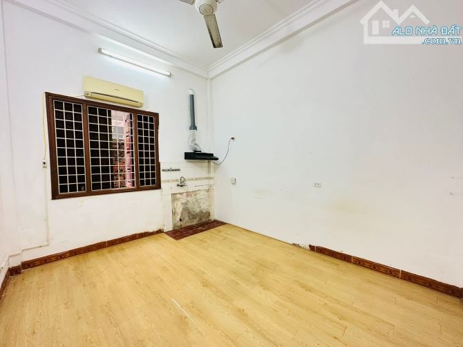 13.6 TỶ - 58M2X4T - MT3.7M - KHƯƠNG TRUNG - Ô TÔ VÀO NHÀ - 2 THOÁNG TRƯỚC SAU - PHÂN LÔ - 2