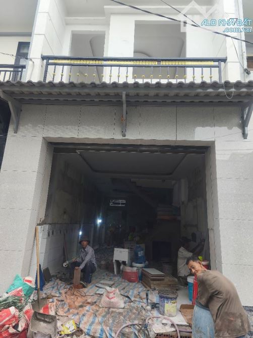 2 TẦNG - 2 MẶT HẺM XE HƠI- BÌNH TRỊ ĐÔNG- BÌNH TRỊ ĐÔNG A- BÌNH TÂN DT: 4*11.7M- 3 TỶ 950 - 2