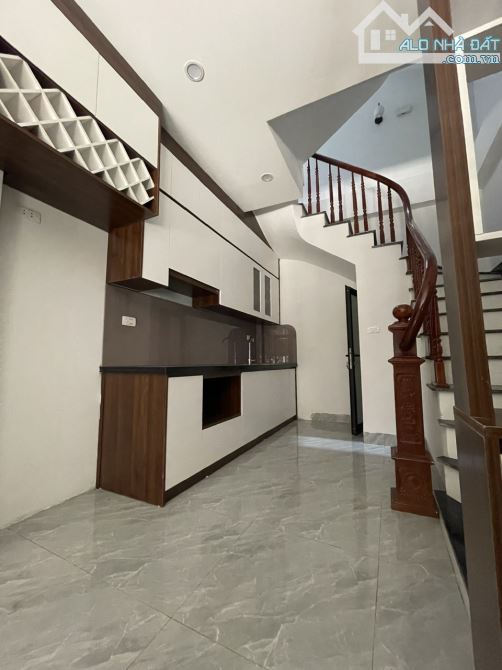 Bán nhà phố Nam Dư phường Vĩnh Hưng, Dt 35m2, 5t, mt 3.5m, ô tô tránh. - 2