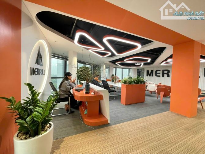 Cho thuê sàn lô góc 3 mặt tiền tòa building mặt phố Khúc Thừa Dụ - 200m2 giá 35tr/tháng - 2