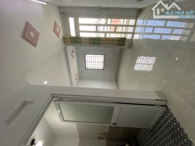 BÁN NHÀ 3 TẦNG 4PN GIÁP KHU TÊN LỬA 2 MẶT HẺM XE HƠI THÔNG 72M2 NHIK 5,9 TỶ - 2