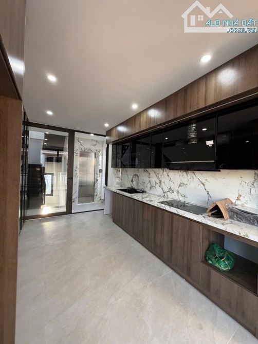 BÁN NHÀ TRẦN KHÁT CHÂN 40m2/ 6 TẦNG - THANG MÁY - GẦN Ô TÔ - HƠN 9 TỶ CÓ BỚT - 2