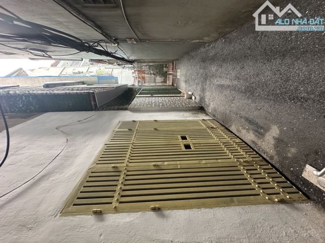 Nguyễn Đổng Chi - Hàm Nghi 40m x 3Tầng - 2Mặt - 10m ra Mặt Phố - Ô Tô Tránh - Giá 9Tỷ bé - 2