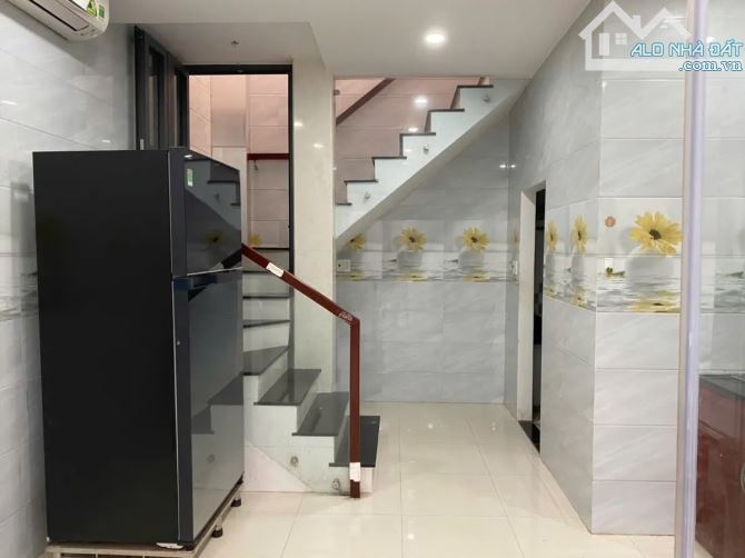 🏡 Bán nhà Cách Mạng Tháng Tám 54m² 2 tầng – 11.5 tỷ - 2