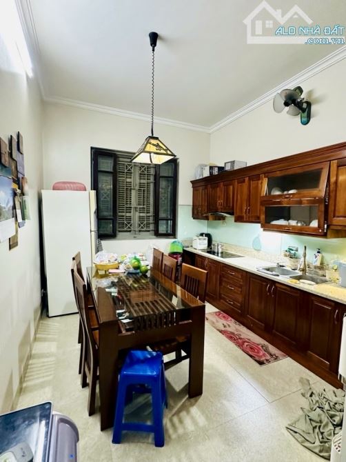 Bán nhà Ngọc Thuỵ dân xây 4 tầng 58m, oto đỗ cửa, gần công viên giá nhô 10 tỷ - 2