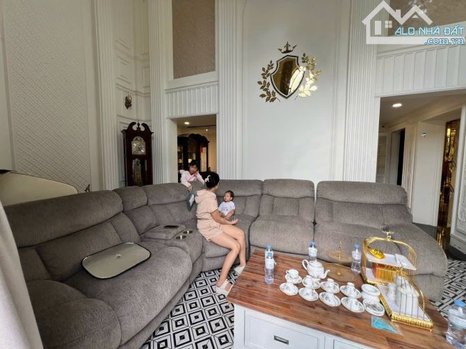 Bán nhà biệt thự 1 trệt 5 lầu sổ riêng thổ cư p. Tam Hiệp - 2