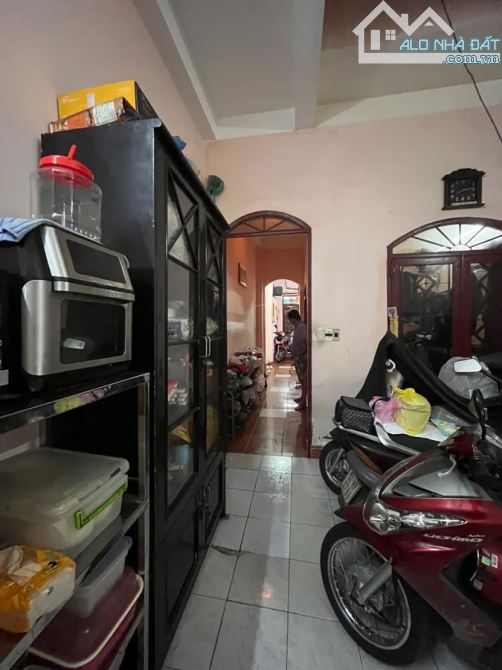 HOA PHƯỢNG MT VÀNG PHỐ ẨM THỰC PHAN XÍCH LONG  KINH DOANH ĐA NGÀNH  GIÁ 27 TỶ - 2