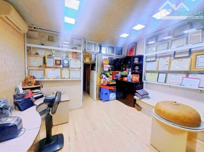 Mặt phố Hàng Bồ đắc địa, kinh doanh đỉnh, trung tâm Phố Cổ Hà Nội 225m2, 3 tầng, 139 tỷ - 2