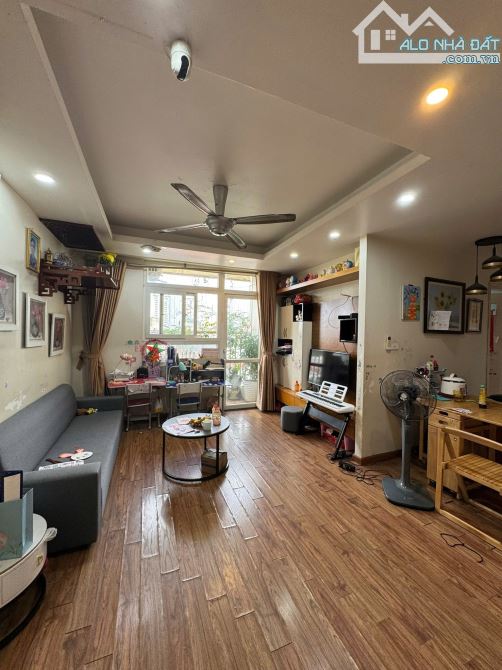 BÁN GẤP CHUNG CƯ 18 TAM TRINH - 65M2 - TRUNG TÂM - LÔ GÓC - 2 NGỦ - 4,95 TỶ. - 2