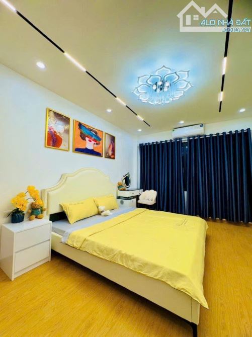 Cần bán gấp nhà phố Tôn Đức Thắng 31m  4 tầng 3.5mt  7.2 tỷ Đống Đa - 2