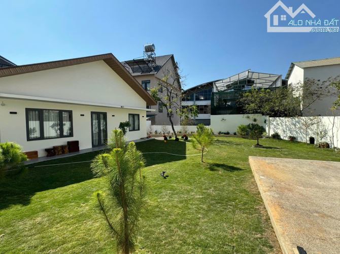 Bán Đất + Biệt thự sân vườn 742m2, 60 tỷ cách Hồ Xuân Hương 500m, Mặt đường Yesin - 2