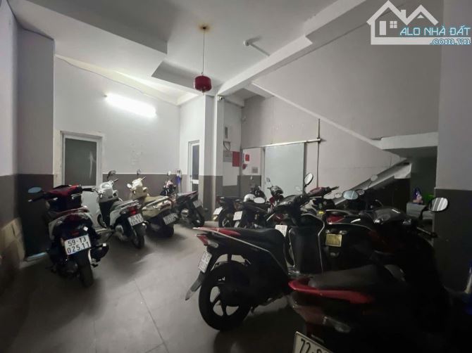 Diện tích đất 87m² - Diện tích sử dụng 260m² - Doanh Thu 600tr/năm - Giá 8,750 Tỷ - 2