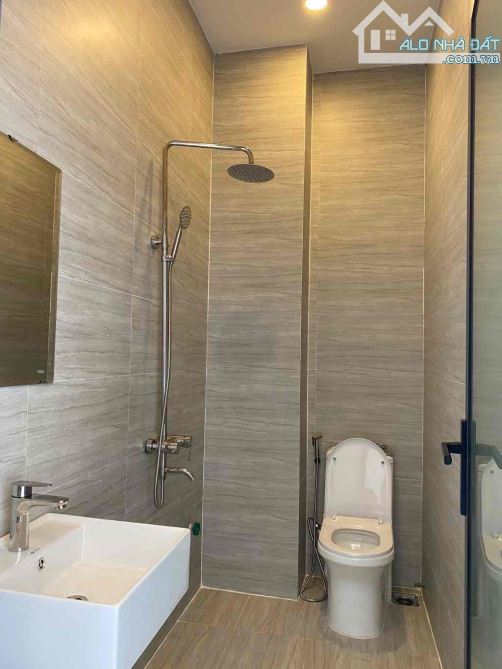 TÒA CĂN HỘ 6 TẦNG - NGAY ĐẠI HỌC DUY TÂN - ĐỖ QUANG – DÒNG TIỀN 40TR/THÁNG – CHỈ 11 TỶ - 2