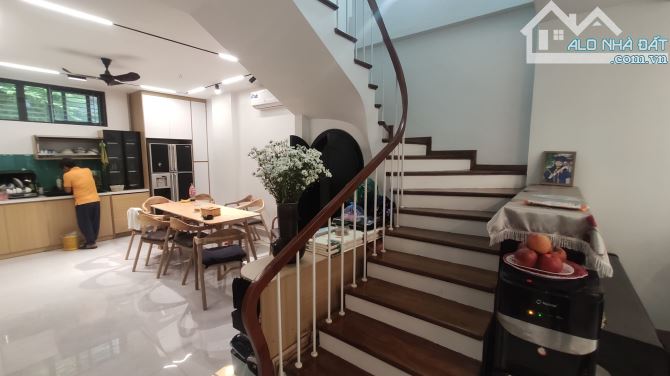 Phân lô khu A38 Tư Đình đón đầu cầu TRẦN HƯNG ĐẠO - 101m 3tầng MT 5,5m - giá tốt. - 2