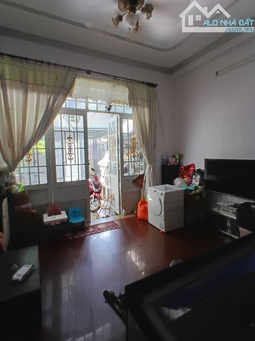 Thạnh Lộc Quận 12 - 2 tầng 81m2 5,1x16 - Hẻm ba gác 20m ra xe hơi thông - Chỉ 4,8 tỷ - 2