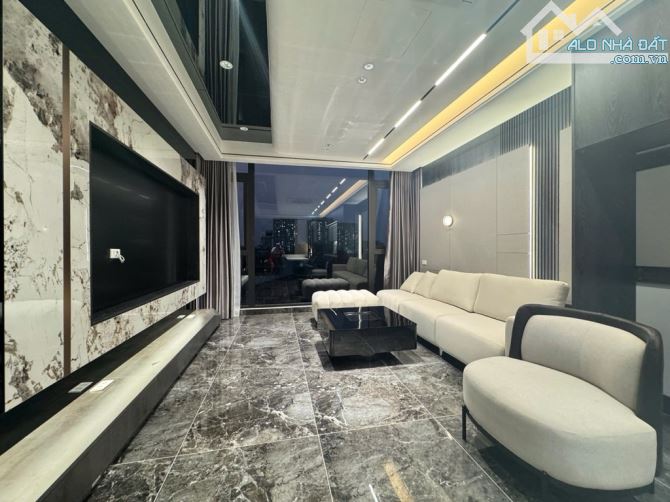 Bán nhà 7T ngõ 554 Nguyễn Văn Cừ, 42m, gara oto, thang máy hơn 16 tỷ còn tl. LH - 2