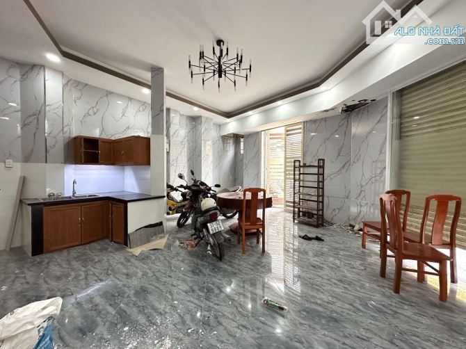 Bán nhà mặt tiền bình thạnh- 54m2 - 4 tầng - 6,5 tỷ - 2