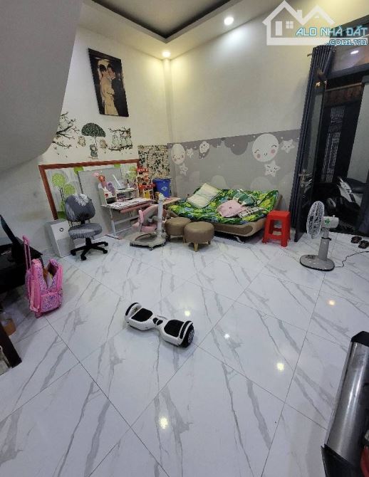 CHỢ CÂY QUÉO, 56m2: (5 x 11) 2 Tầng 3PN, P5 Phú Nhuận, giá 7.8 ty - 2