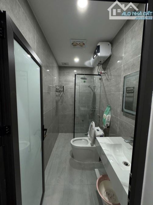 N4645 CHO THUÊ NHÀ nguyên căn tại Văn Cao mới tinh - 2