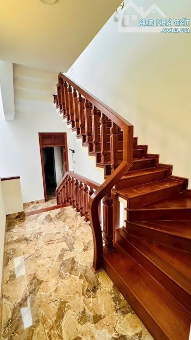 NHÀ 3 PHÒNG NGỦ ĐẤU GIÁ HÀ HUY TẬP HƯỚNG ĐÔNG NAM: Giá 7,2 tỷ - 2