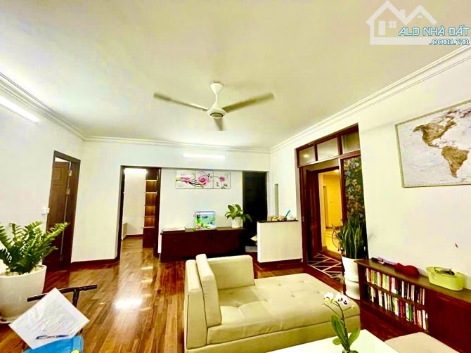 Bán CHCC Hoàng Đạo Thuý -Cầu Giấy.Diện tích 160m2,4 Phòng Ngủ,Tặng Nội Thất - 2