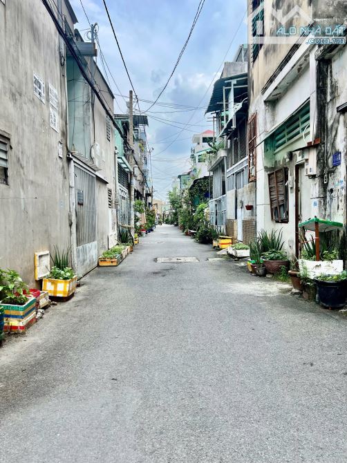 Siêu phẩm NHÀ ĐẸP LÊ VĂN KHƯƠNG HẺM XE HƠI SÁT MẶT TIỀN 3 TẦNG GIÁ SIÊU RẺ - 2