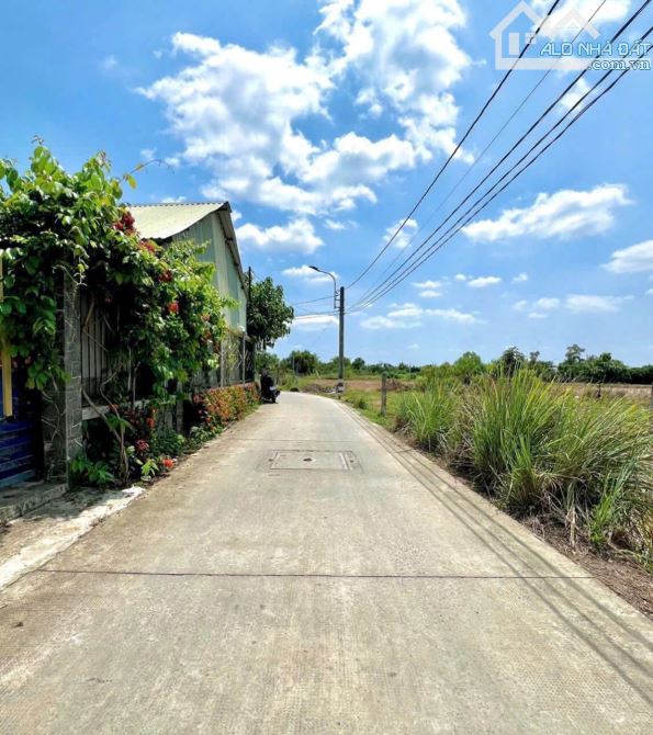 Bán 500m2 đất vườn có sẵn 200m2 thổ giá 3tỷ đường pêtong 🚗 sổ hồng - 2