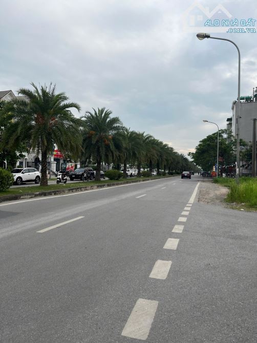 Cần bán đất Tái Định Cư Ngọc Thuỵ , đường 12m vỉa hè ô tô tránh, gần công viên Ngọc Thuỵ - 2