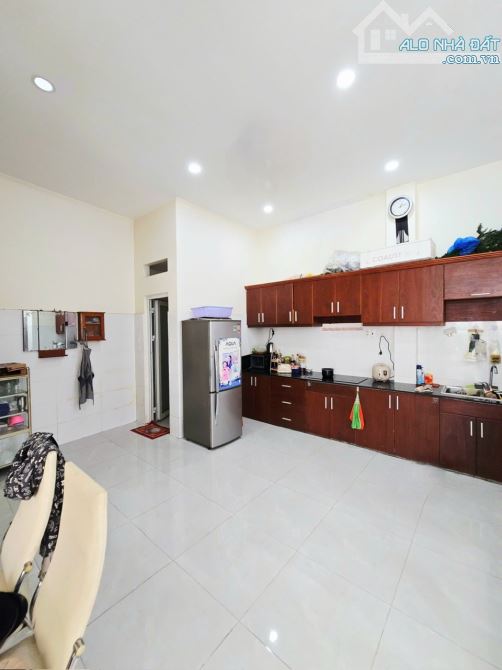 BÁN NHÀ 3 TẦNG HẺM XE TẢI NGUYỄN DUY TRINH, Q2 – 83M² CHỈ 6,7 TỶ - 2